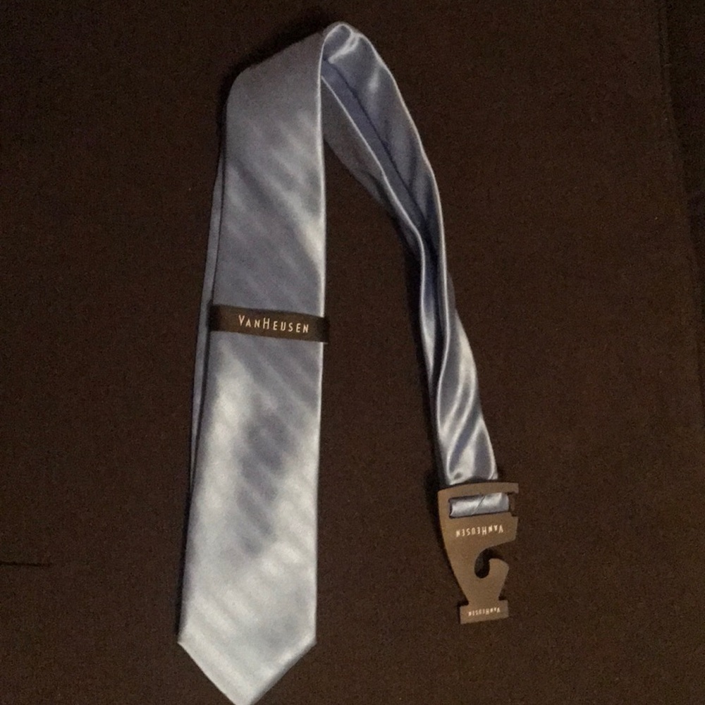 NEW Van Heusen Tie